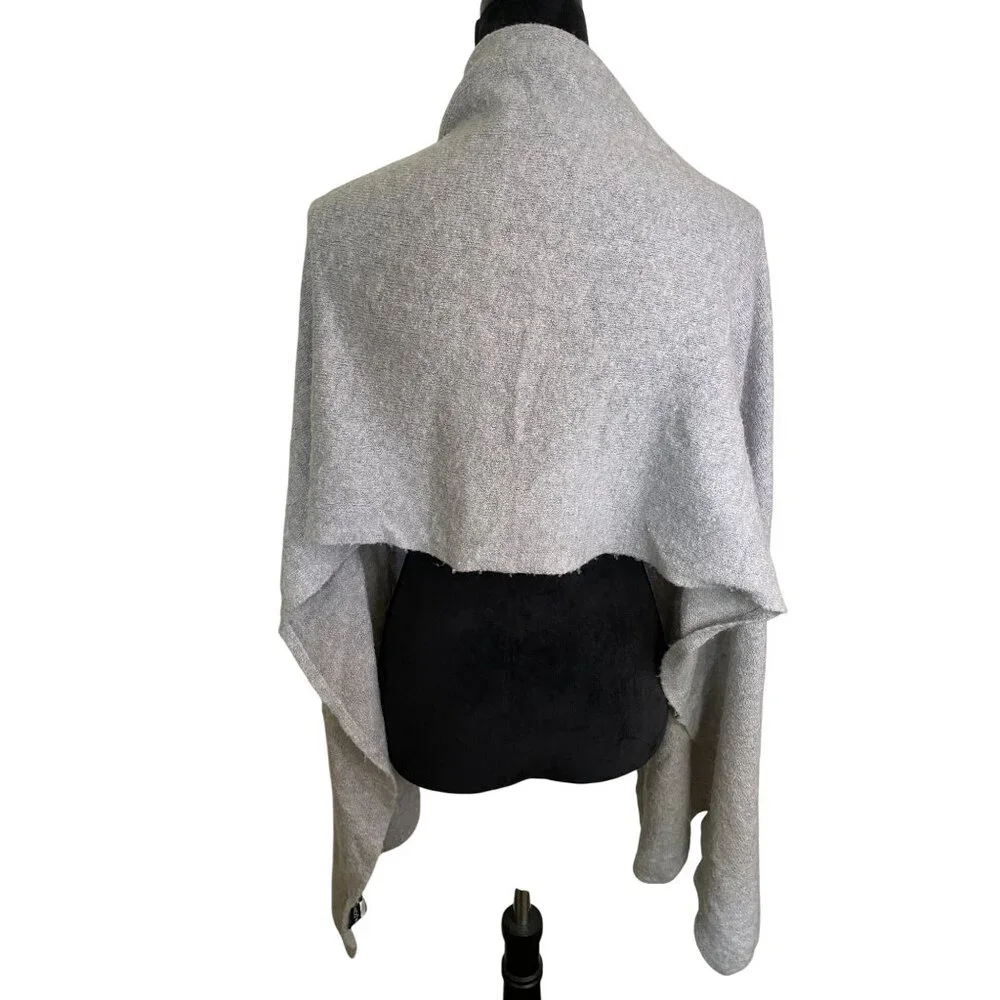 Cynthia Rowley Gray Knit Shawl Wrap Scarf Wool Blend Soft Boucle Office Travel
